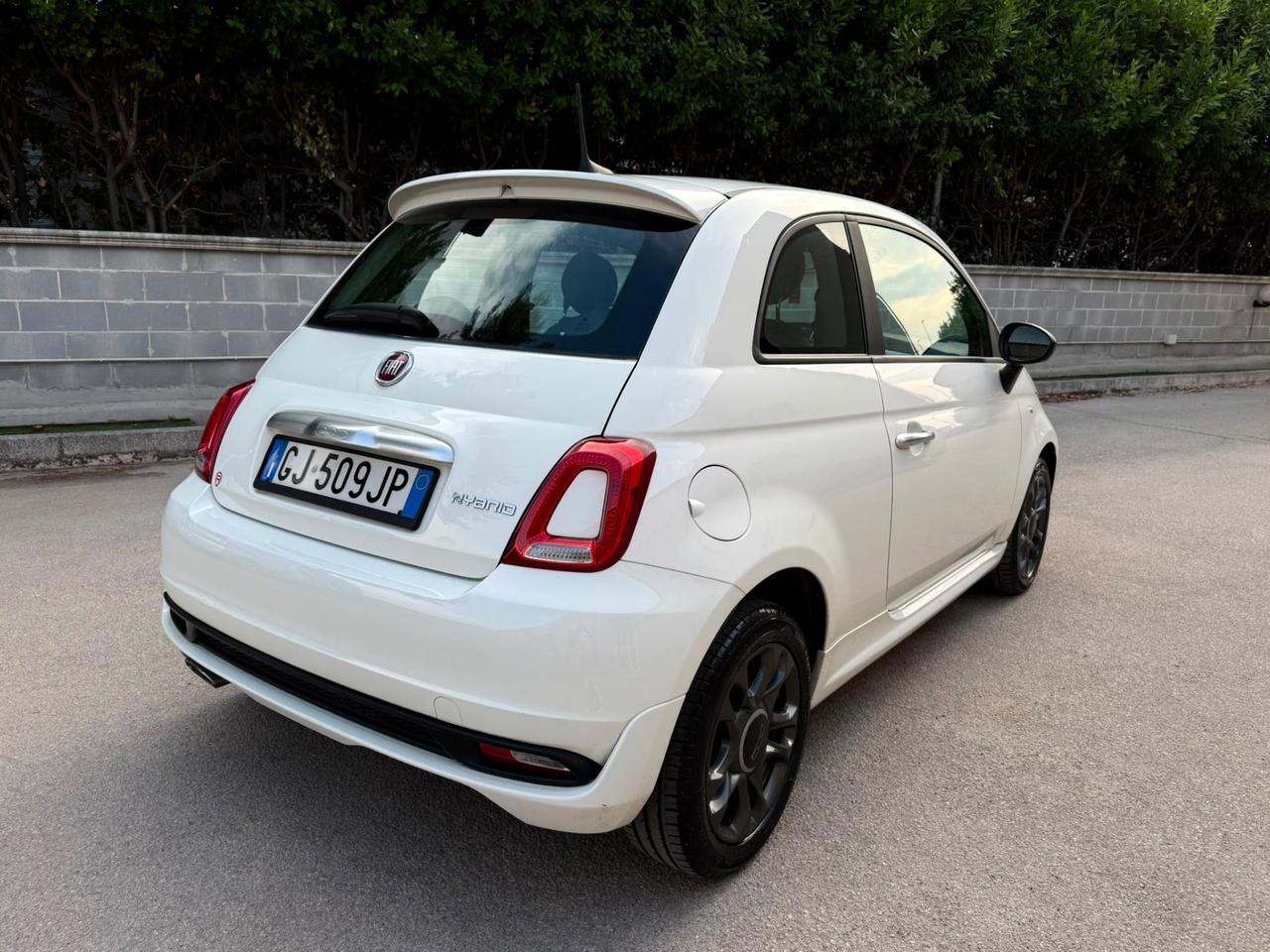 Fiat 500 1.0 Hybrid Dolcevita