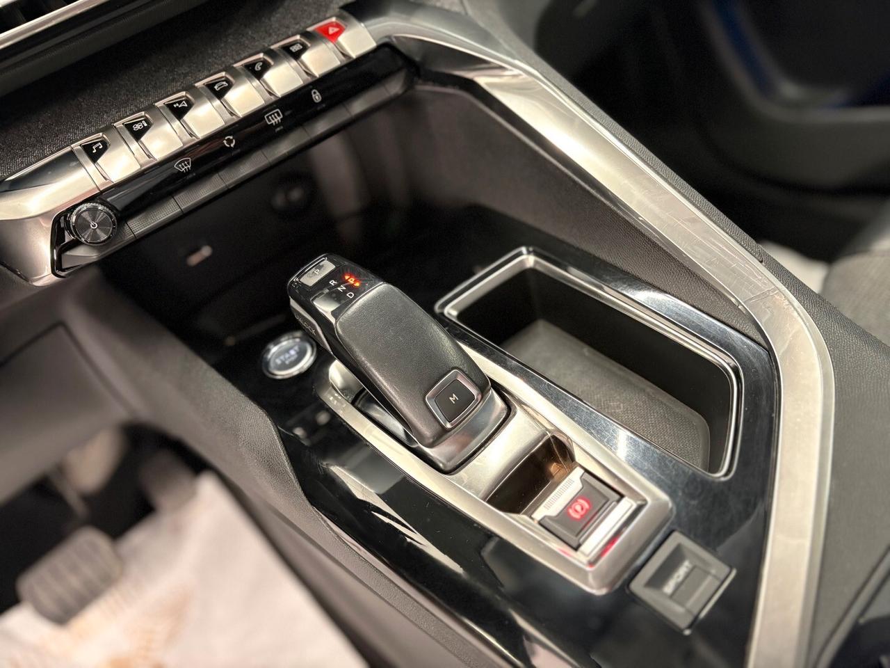 Peugeot 3008 BlueHDi 120 EAT6 Allure 12.2016