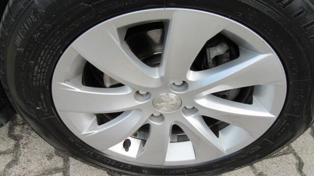 Peugeot Partner Tepee BlueHDi 120 S&S Outdoor