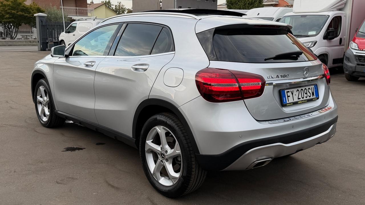 MERCEDES-BENZ GLA 180 1.6 PREMIUM AT7 122CV - FULL LED, PELLE, TETTO, NEOPATENTATI