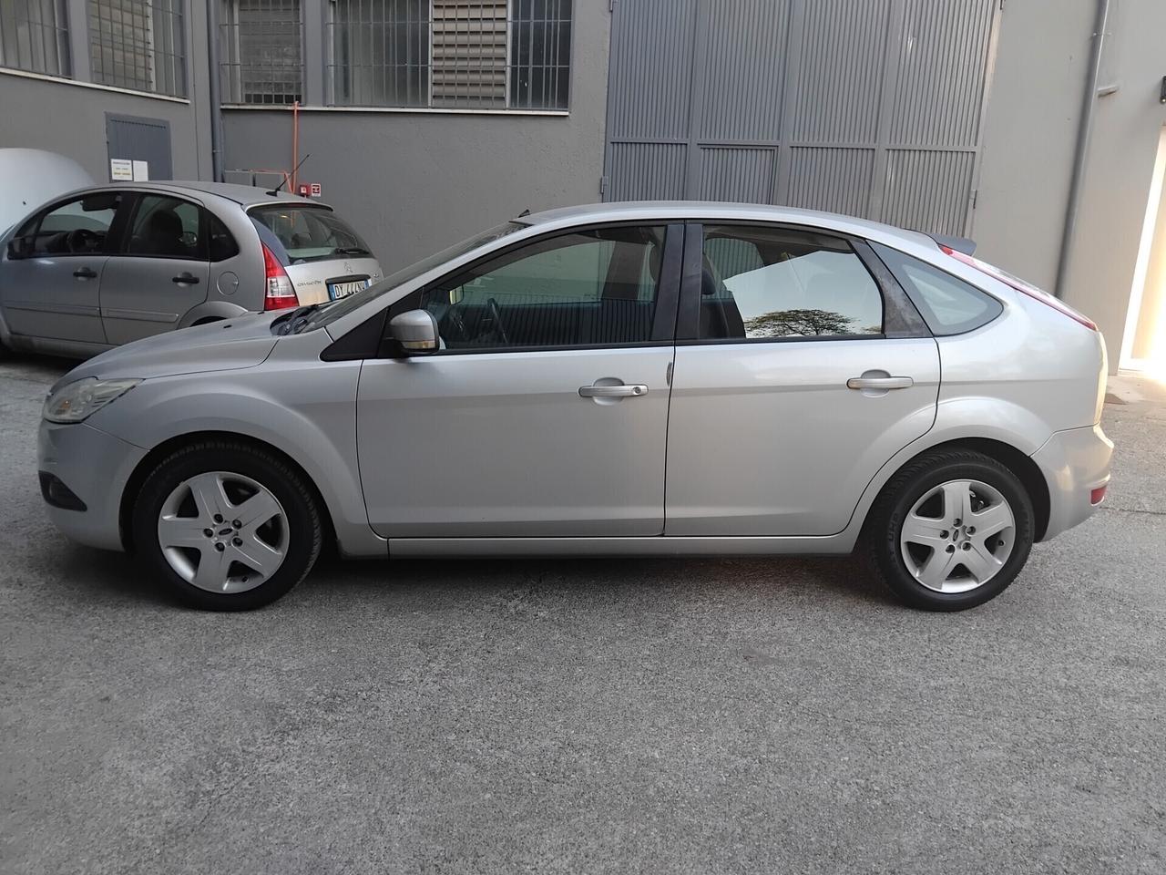 Ford Focus 2.0 gpl garanzia