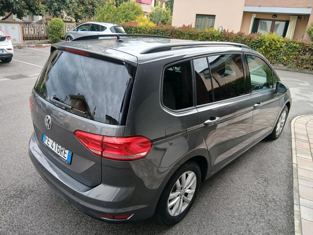 Volkswagen Touran 1.4 TSI DSG Executive BlueM 7 posti tua a € 199 mese
