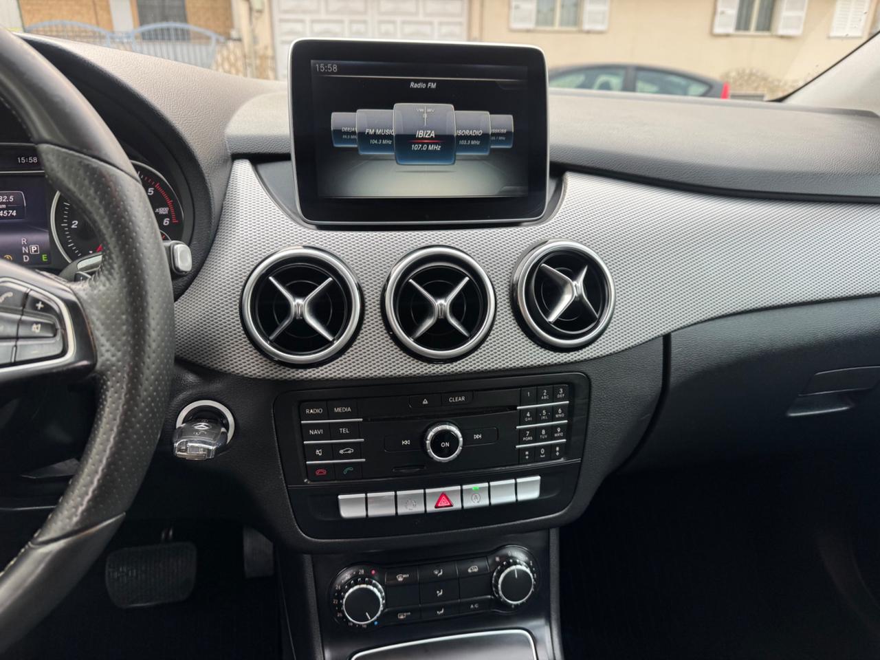 Mercedes-benz B180 1.5 DIESEL 109CV PREMIUM 11/2015