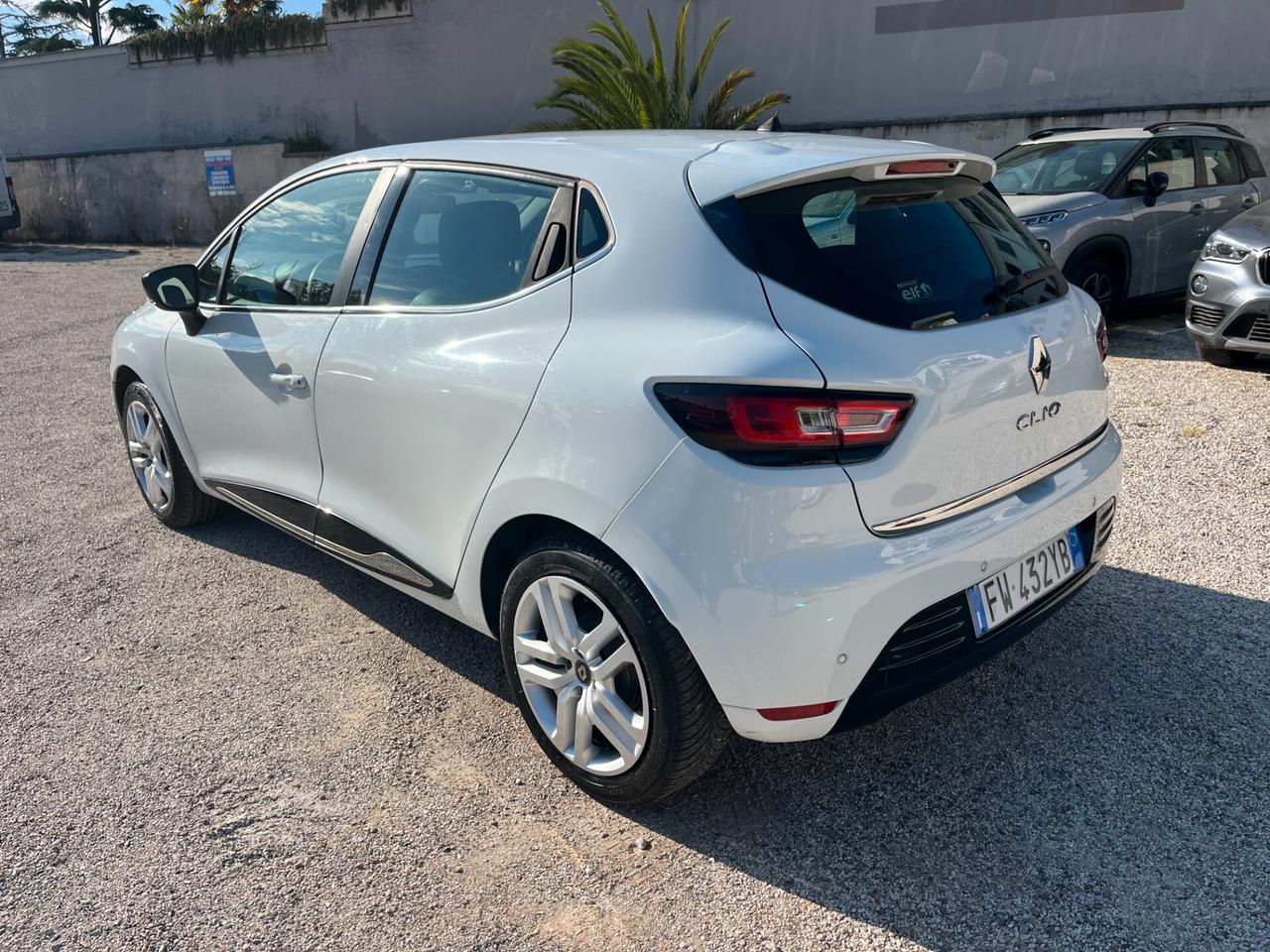 Renault Clio TCe 12V 75 CV 5 porte Moschino Intens