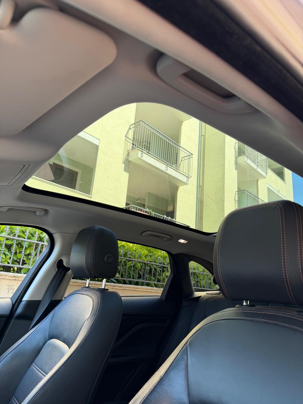 Jaguar F-Pace 2.0 D 180 CV AWD Prestige