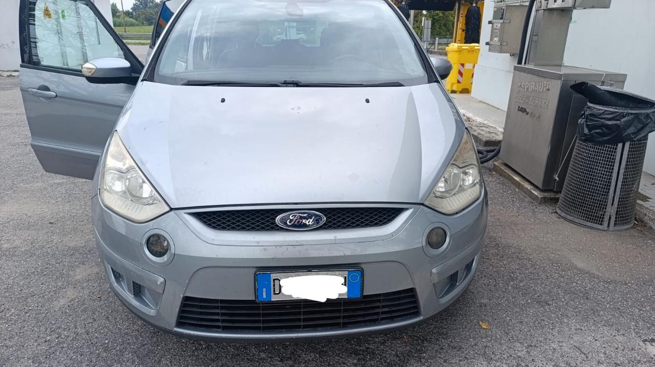 Ford S-Max 2.0 TDCi 140CV Titanium