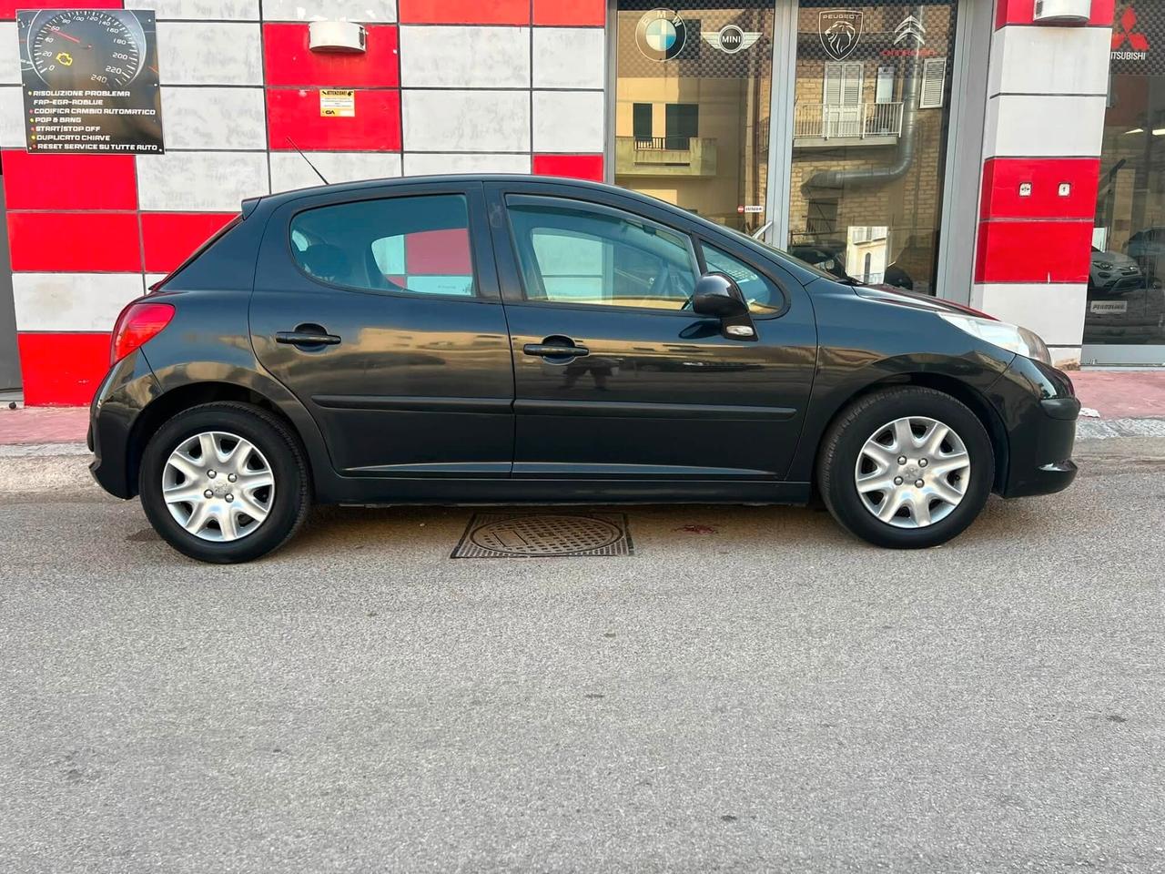Peugeot 207 1.4 HDi 70CV 5p. ONE Line
