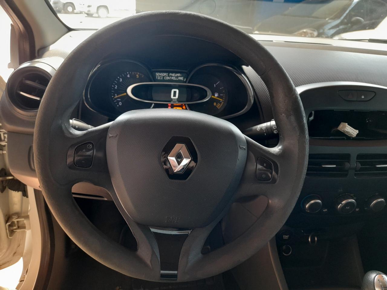 Renault Clio 1.5 DCI AUTOCARRO 2 POSTI
