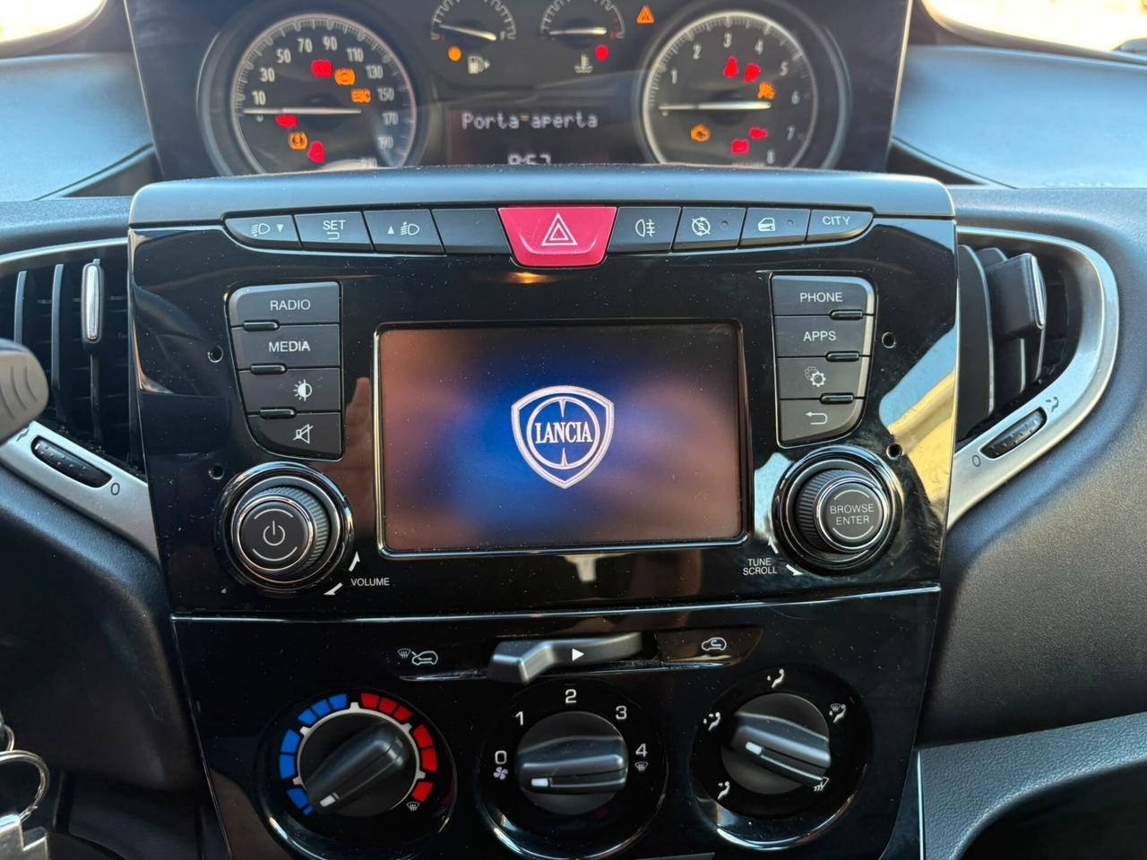 LANCIA YPSILON 1.2 BENZINA ANNO 2020 51KW PERFETTA