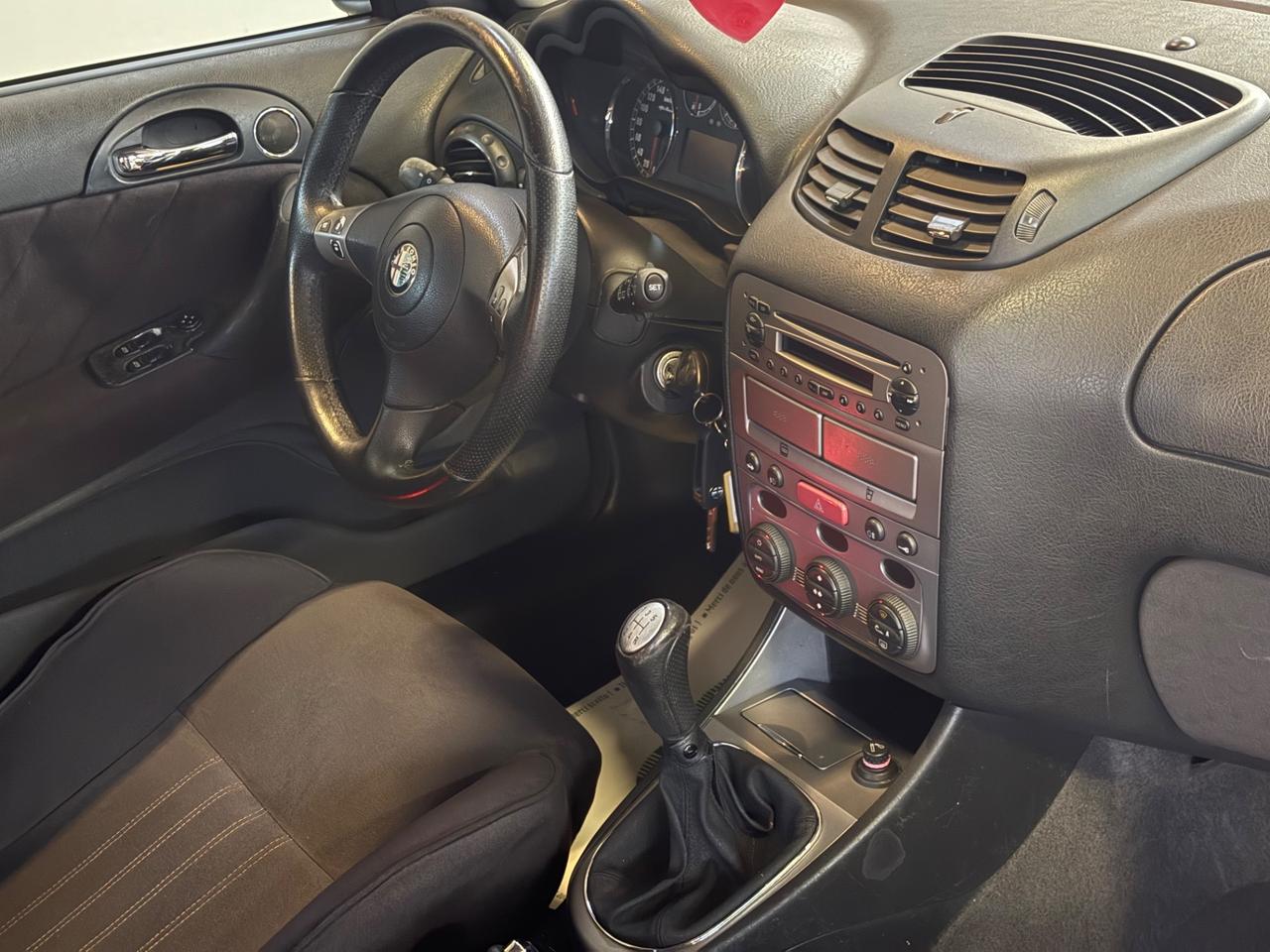 Alfa Romeo 147 1.6 16V TS (105) 5 porte Black Line