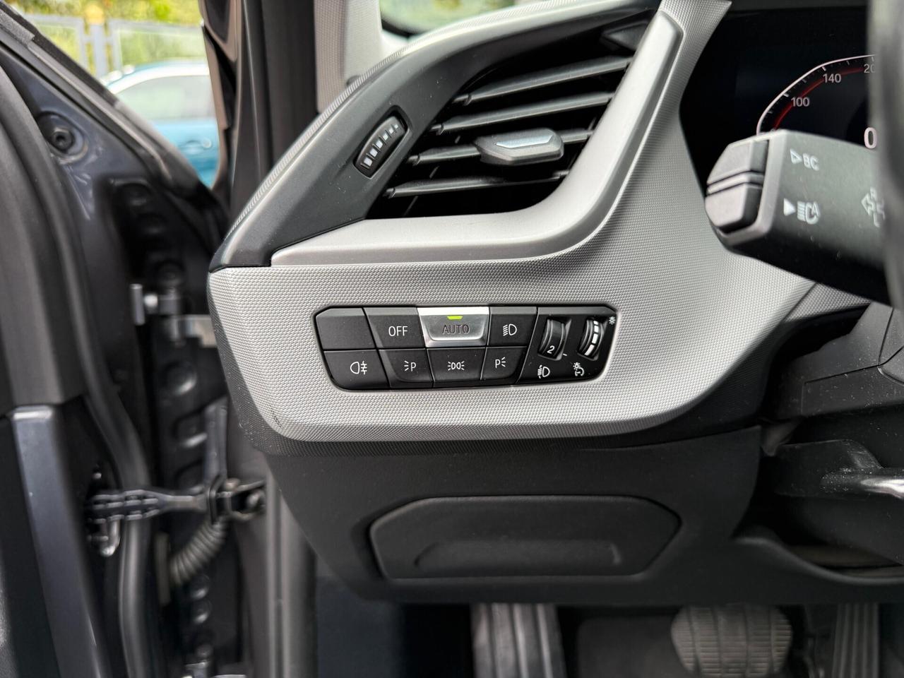 Bmw 118d 5p. Business Advantage Auto.