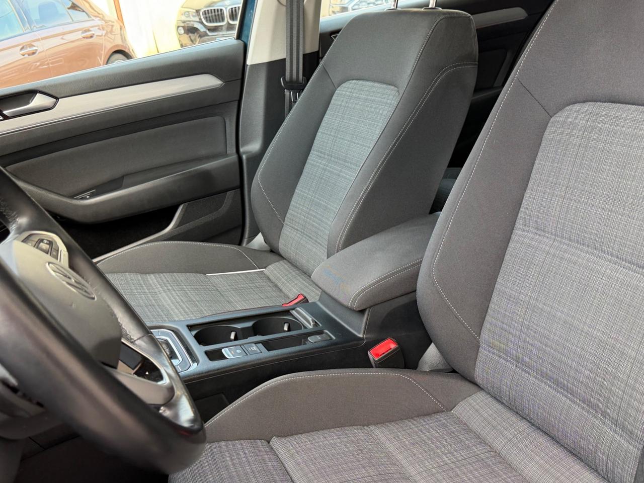 Volkswagen Passat Variant 2.0 TDI SCR 122 CV EVO DSG Business