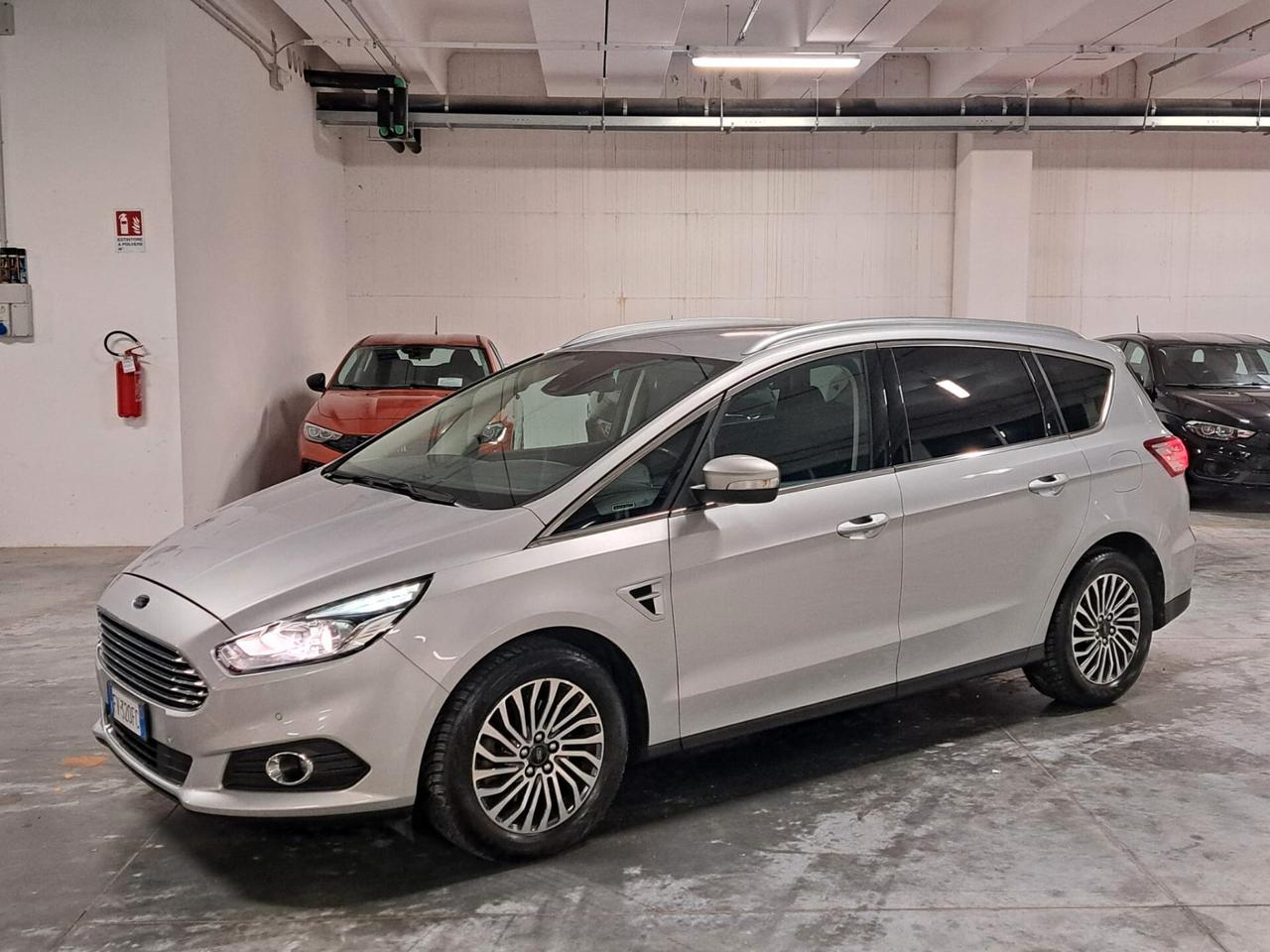 Ford S-Max 2.0 EcoBlue Tit. Bus. Autom. LEGGI NOTE