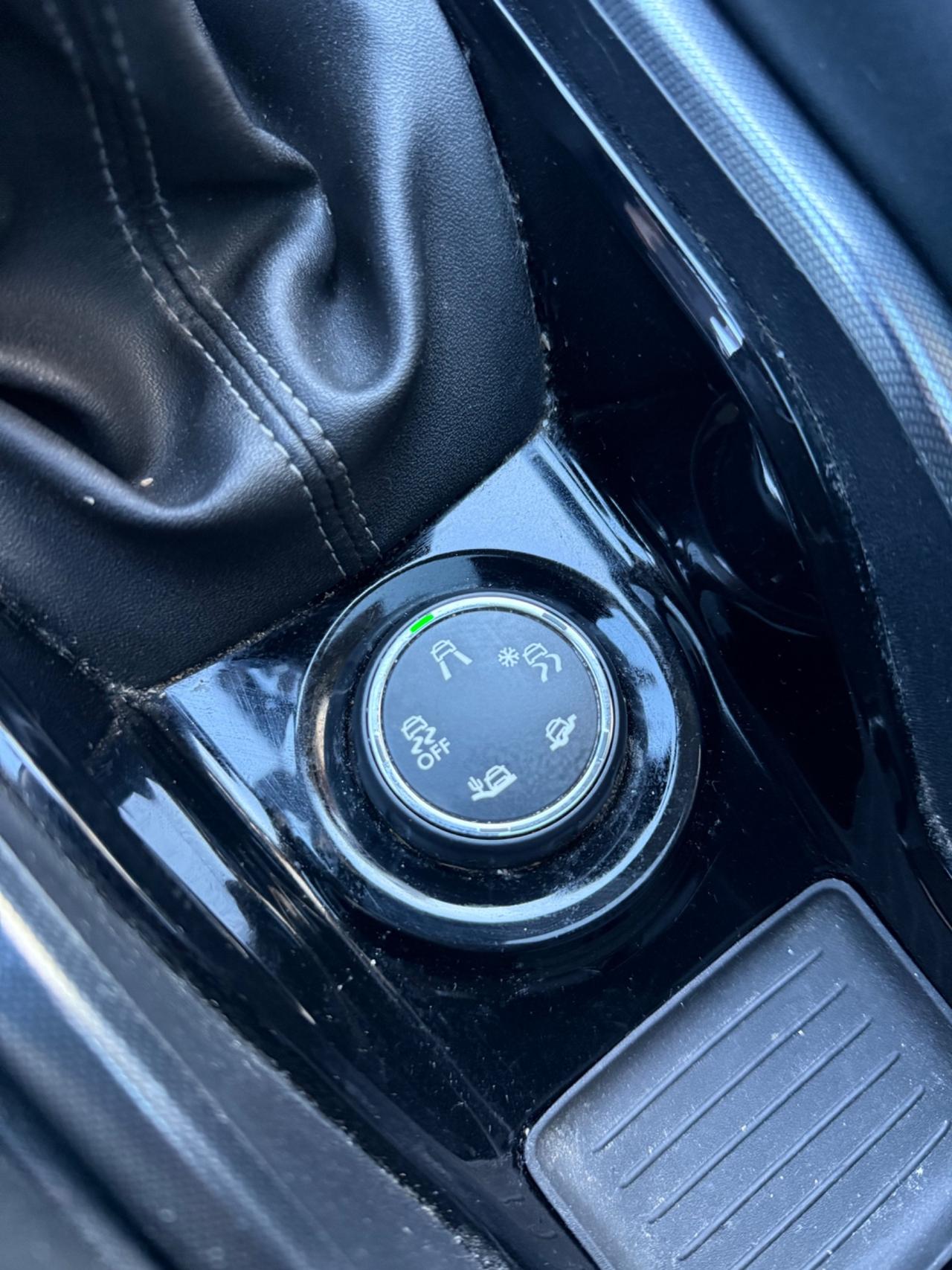 Peugeot 2008 1.6 Benzina FULL OPT 2014 TETTO PANORAMICO