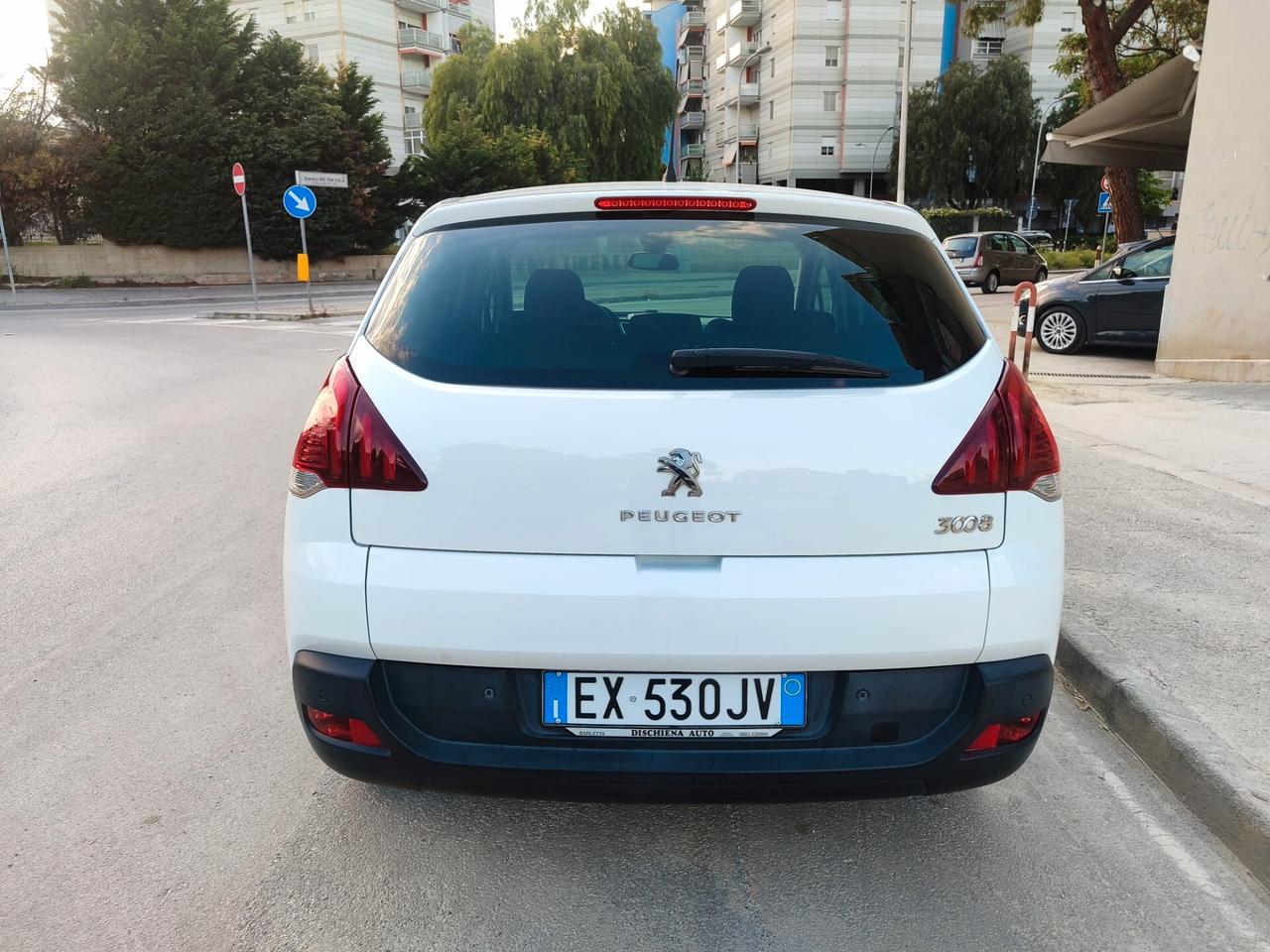 Peugeot 3008 1.6 HDi 115CV Active!!