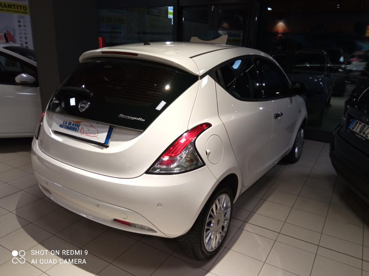 Lancia Ypsilon 1.3 MTJ 5P 95CV NEOPATENTATI SILVER
