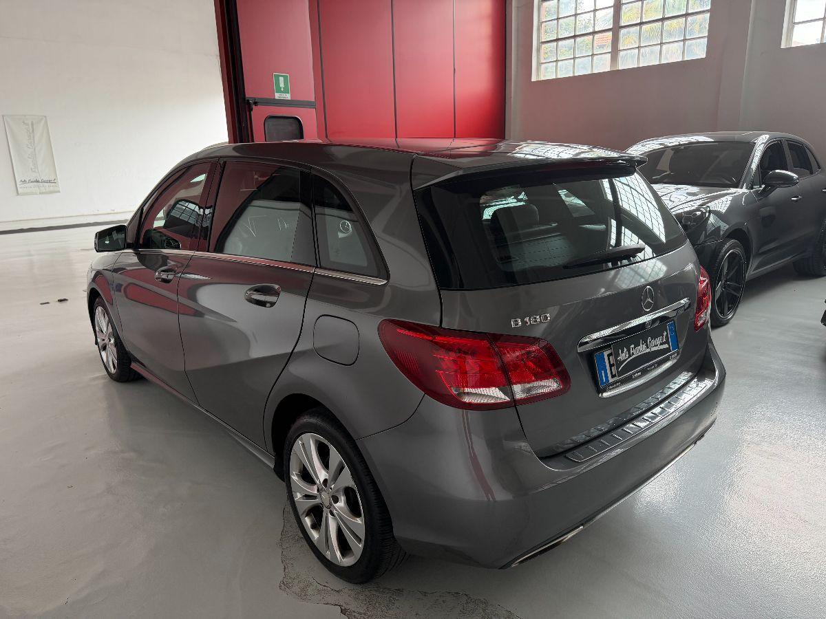MERCEDES - Classe B - 180 Sport