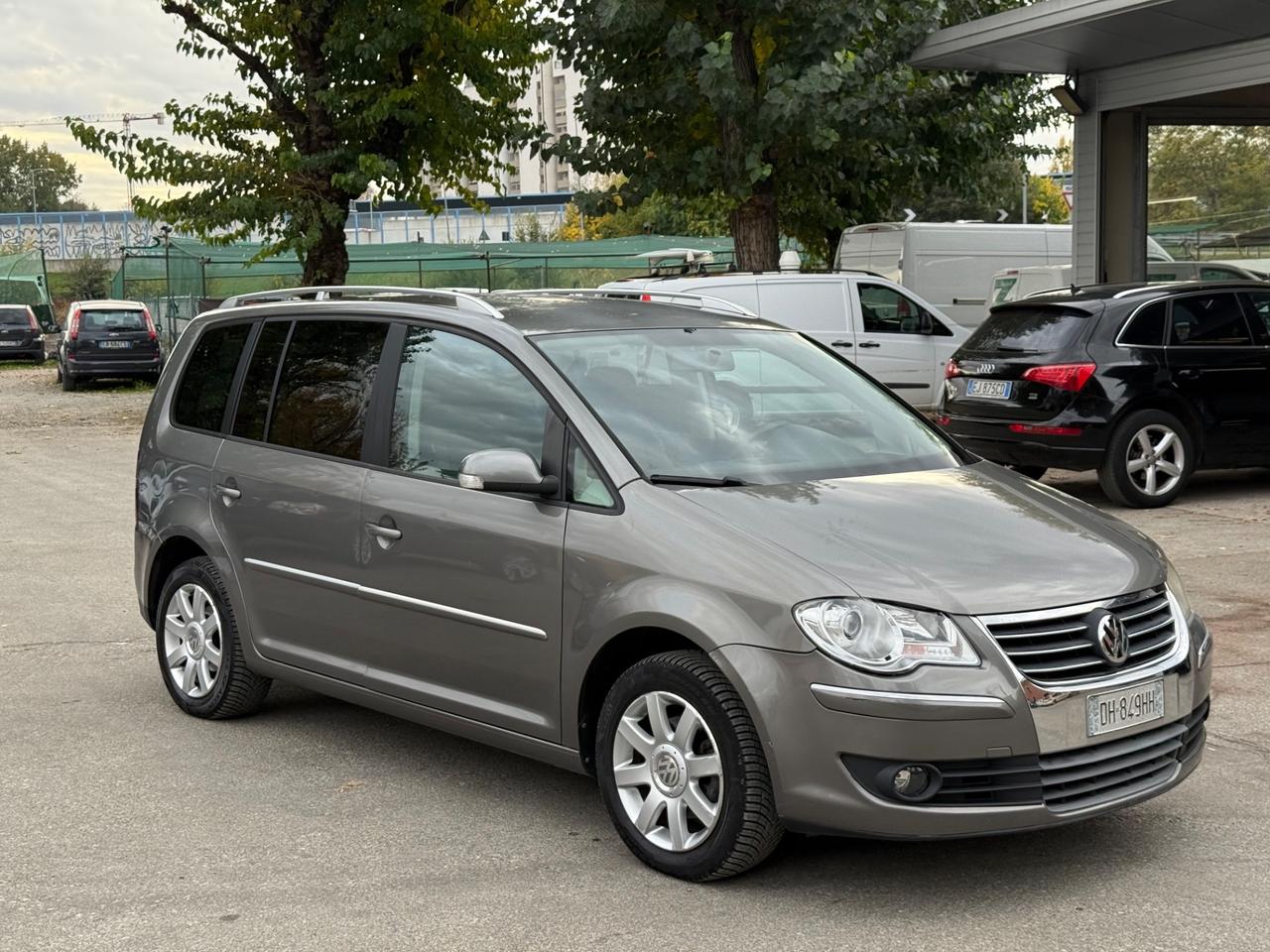 Volkswagen Touran 2.0 Highline Ecofuel 7 posti