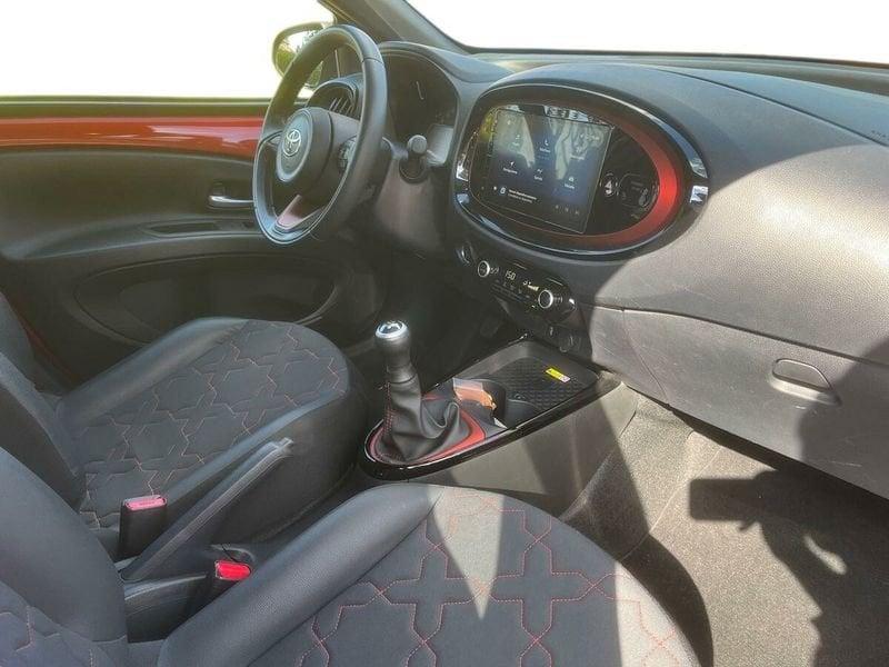 Toyota Aygo X 1.0B (72 CV) Lounge