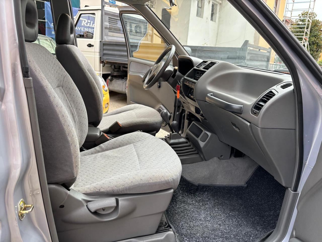 Ford Maverick 2.4i alias Nissan Terrano