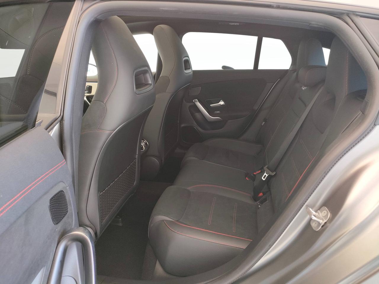 Mercedes-Benz CLA Sh.Brake - X118 2023 - CLA Shooting Brake 200 d AMG Line Premium Plus auto
