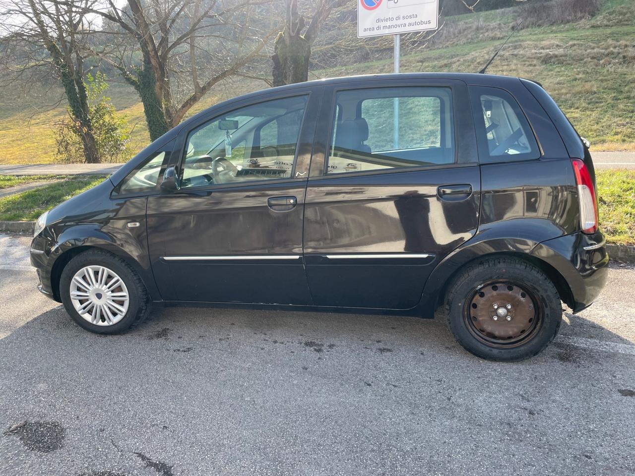 Lancia MUSA 1.4 benzina anno 2011 pronta al uso