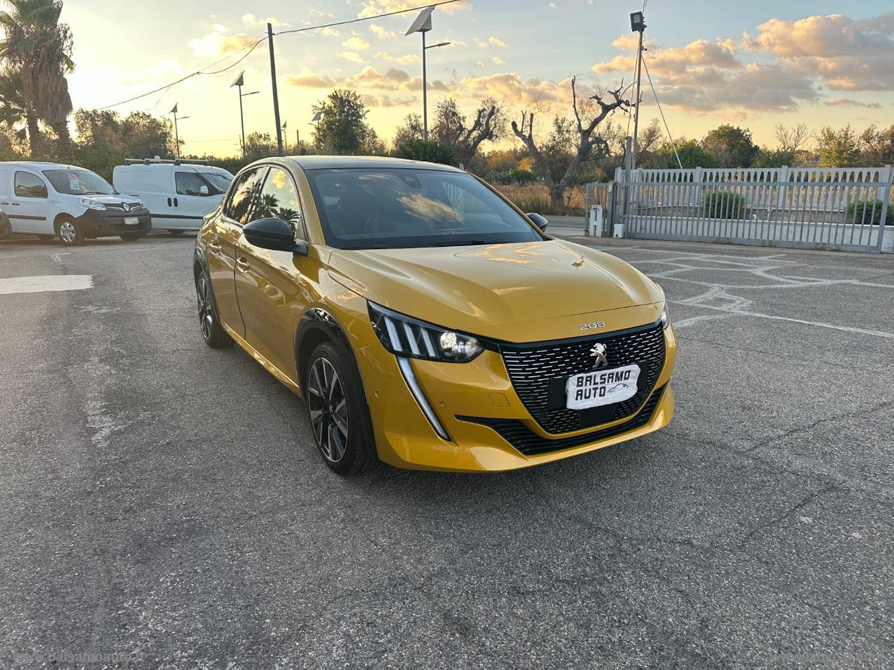 PEUGEOT 208 GT Line PANORAMA