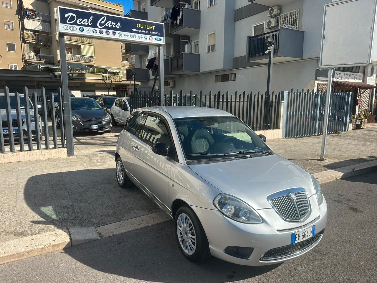 Lancia Ypsilon 1.3 MJT 75 CV Elle