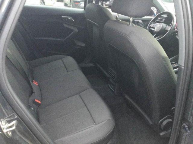 AUDI A3 SPB 30 g-tron S-tronic Business NAVI, VIRTUAL, LED