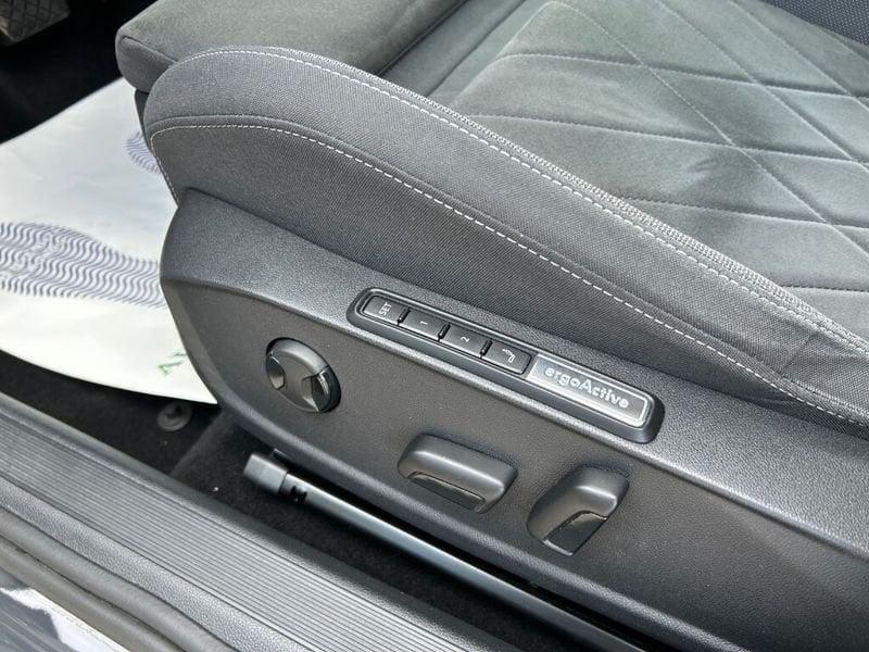 Volkswagen Golf 8ª serie 2.0 TDI DSG SCR Style