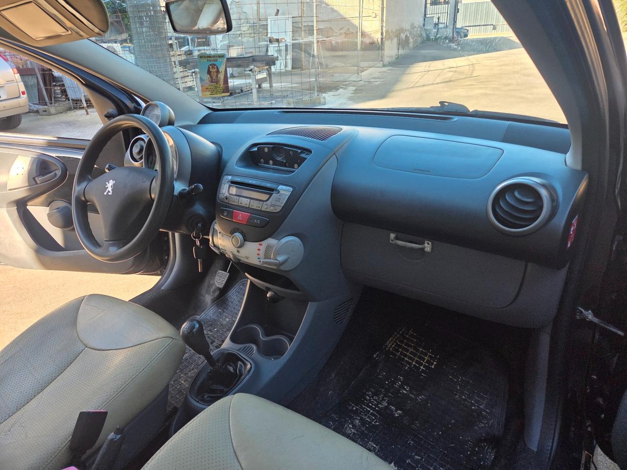 Peugeot 107 1.0 68CV 5p. Sweet Years