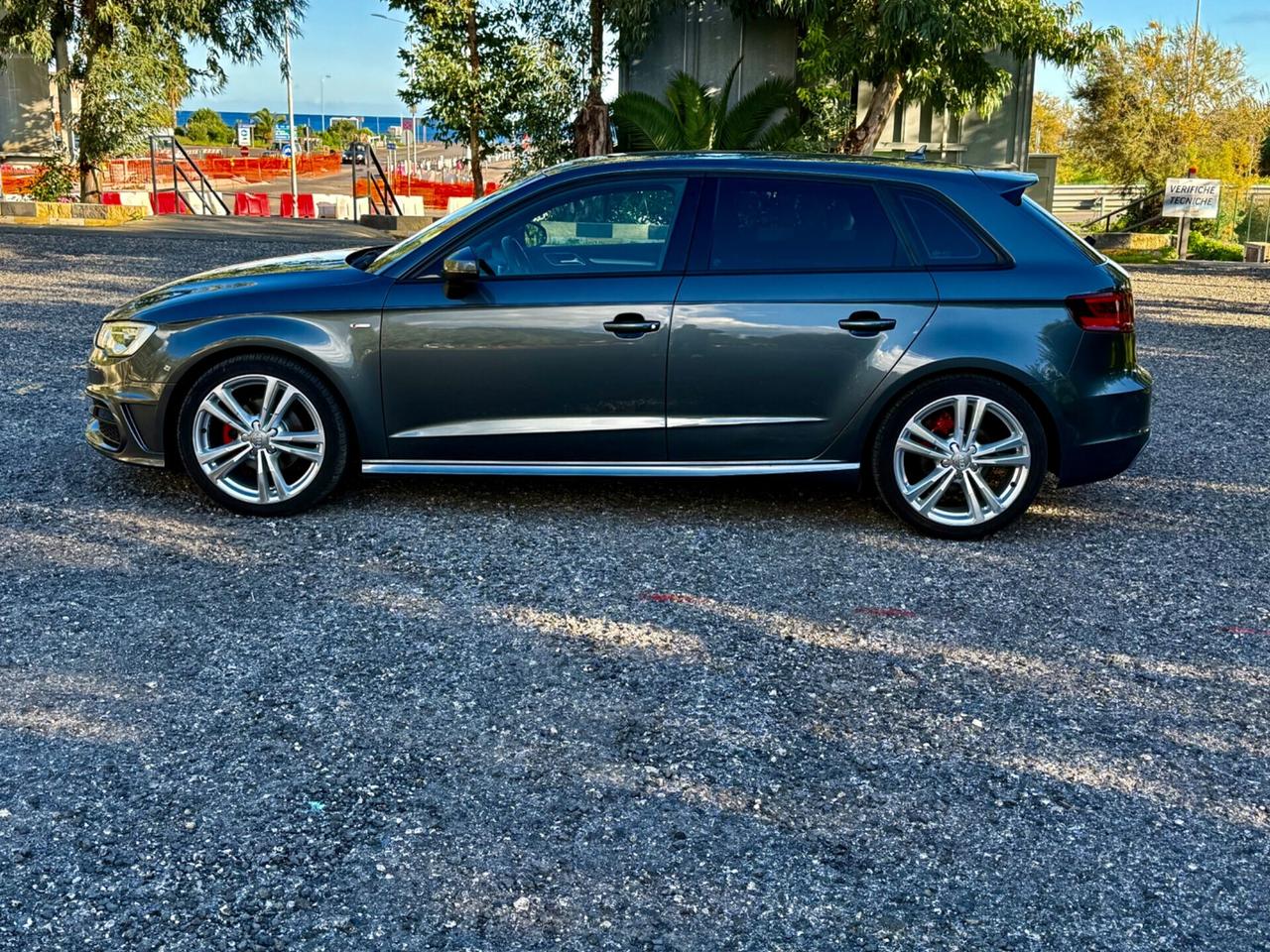 AUDI A3 1.6 TDI S TRONIC S LINE EDITION