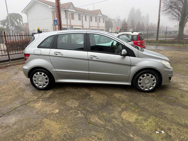 MERCEDES-BENZ B 180 CDI Executive