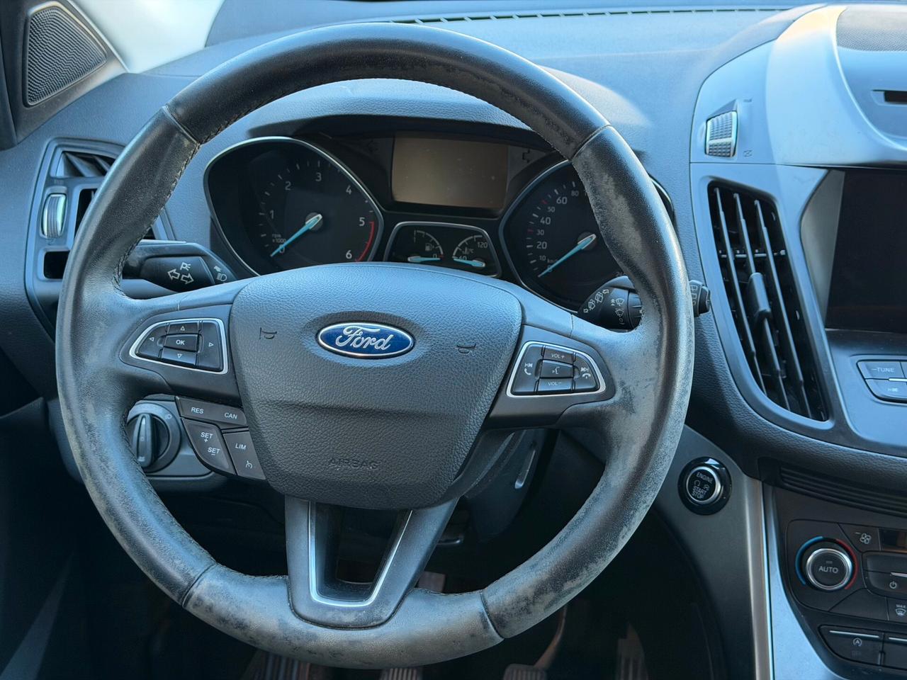 Ford Kuga 1.5 TDCI 120 CV S&S 2WD ST-Line
