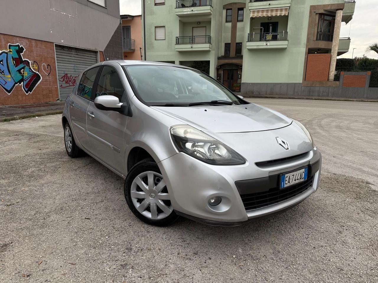 Renault Clio 1.2 16V 5 porte Luxe