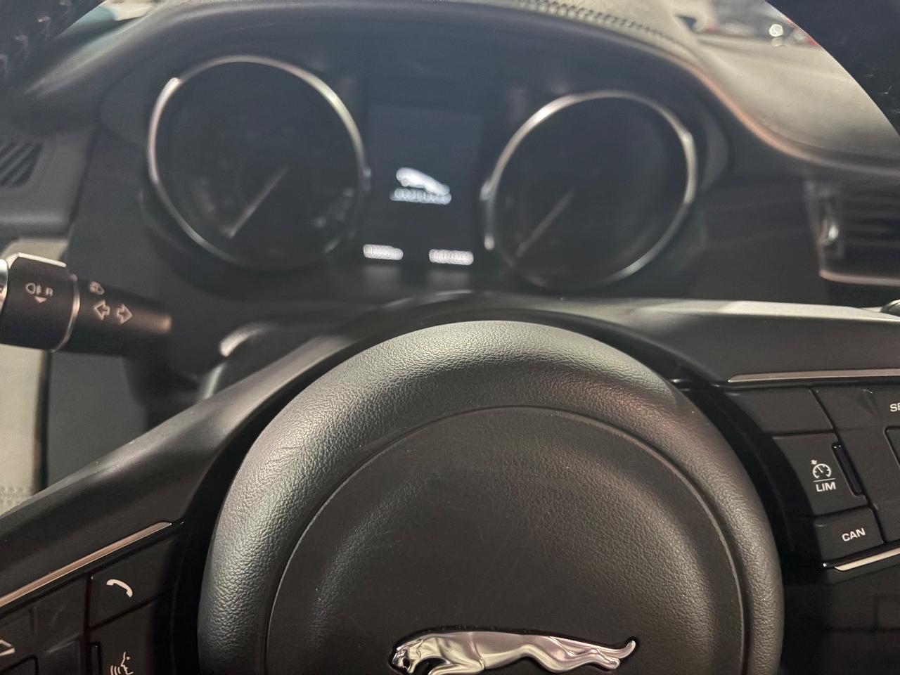 Jaguar E-Pace 2.0D 150 CV prezzo 13500