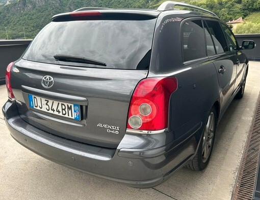 Toyota Avensis 2.2 D-4D 16V Station Wagon