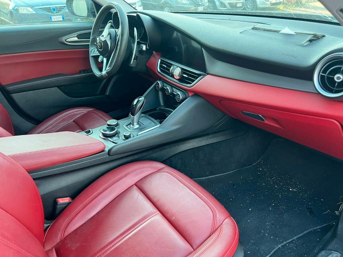 Alfa Romeo Giulia 2.2 Turbodiesel 180 CV AT8 Business Sport Launch Ed.