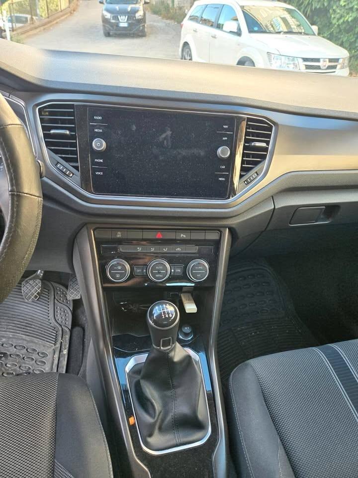 Volkswagen T-Roc 1.6 TDI SCR Business BlueMotion Technology