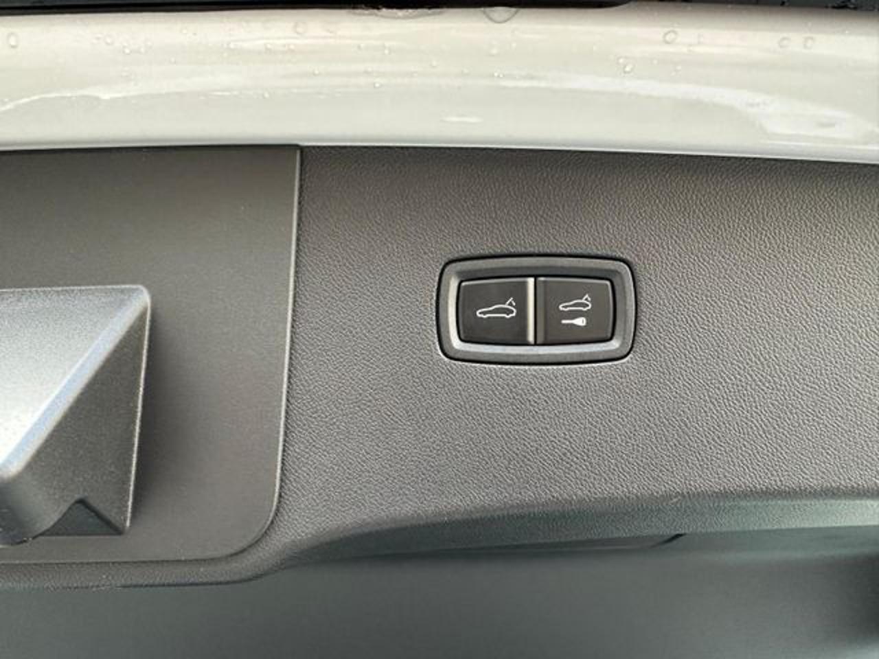 PORSCHE Cayenne Coupé 3.0 V6*Matrix-Bose-Ordinabile*