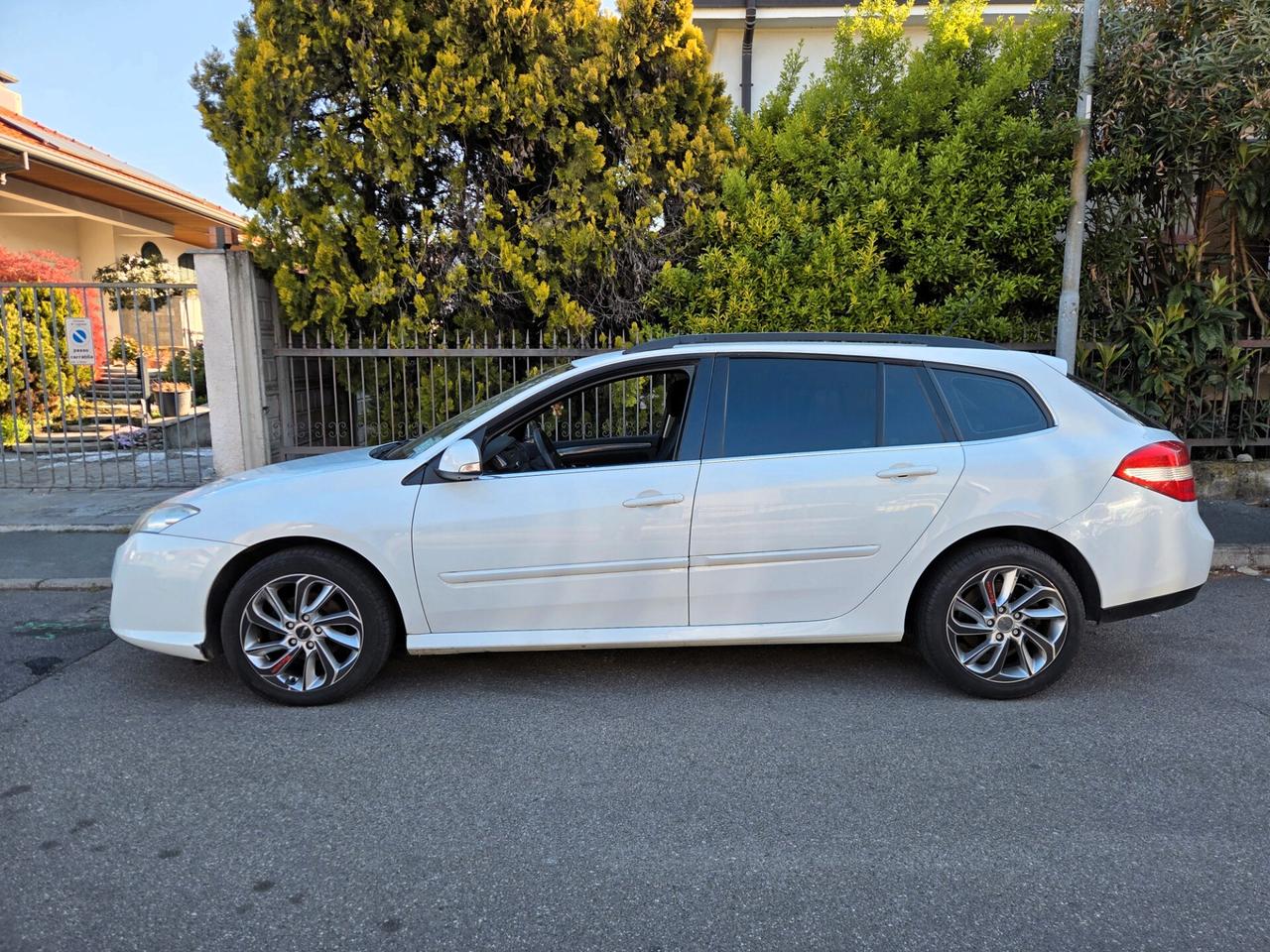 Renault Laguna 1.5 dCi 110CV SporTour Nav