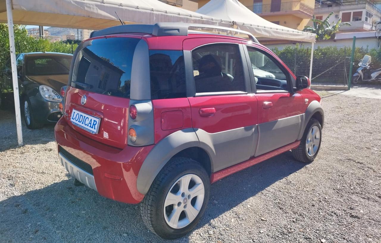 Fiat Panda 1.3 MJT 16V DPF 4x4 Climbing