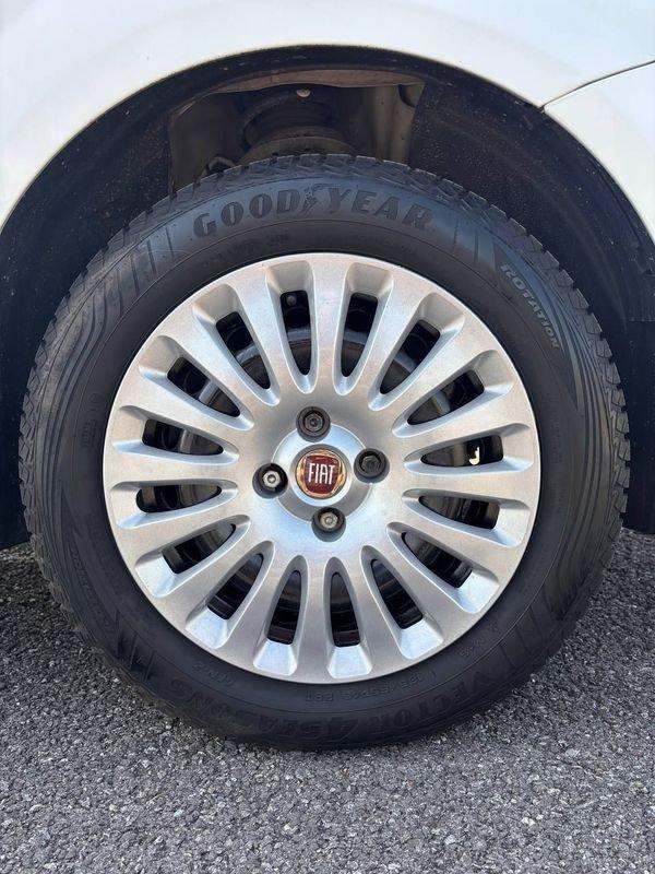 FIAT Punto NEOP. 1.4 8V 5 porte Natural Power Lounge