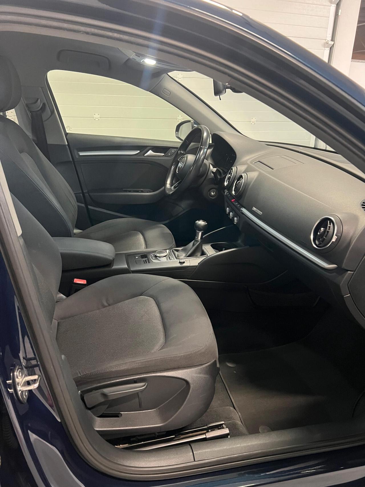 Audi A3 1.6 TDI 116 CV Sport