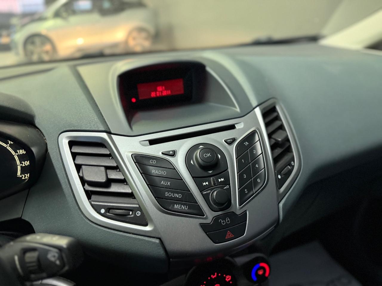 Ford Fiesta 1.4 3 porte Bz.- GPL Titanium