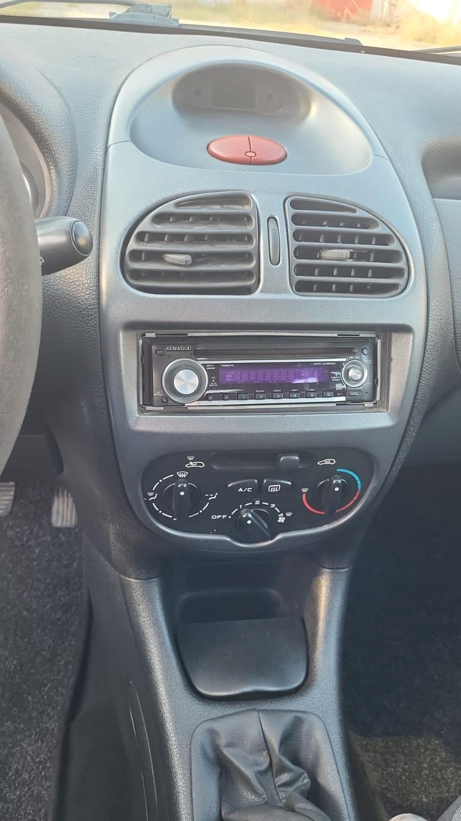 Peugeot 206 1.4 5p. Enfant Terrible