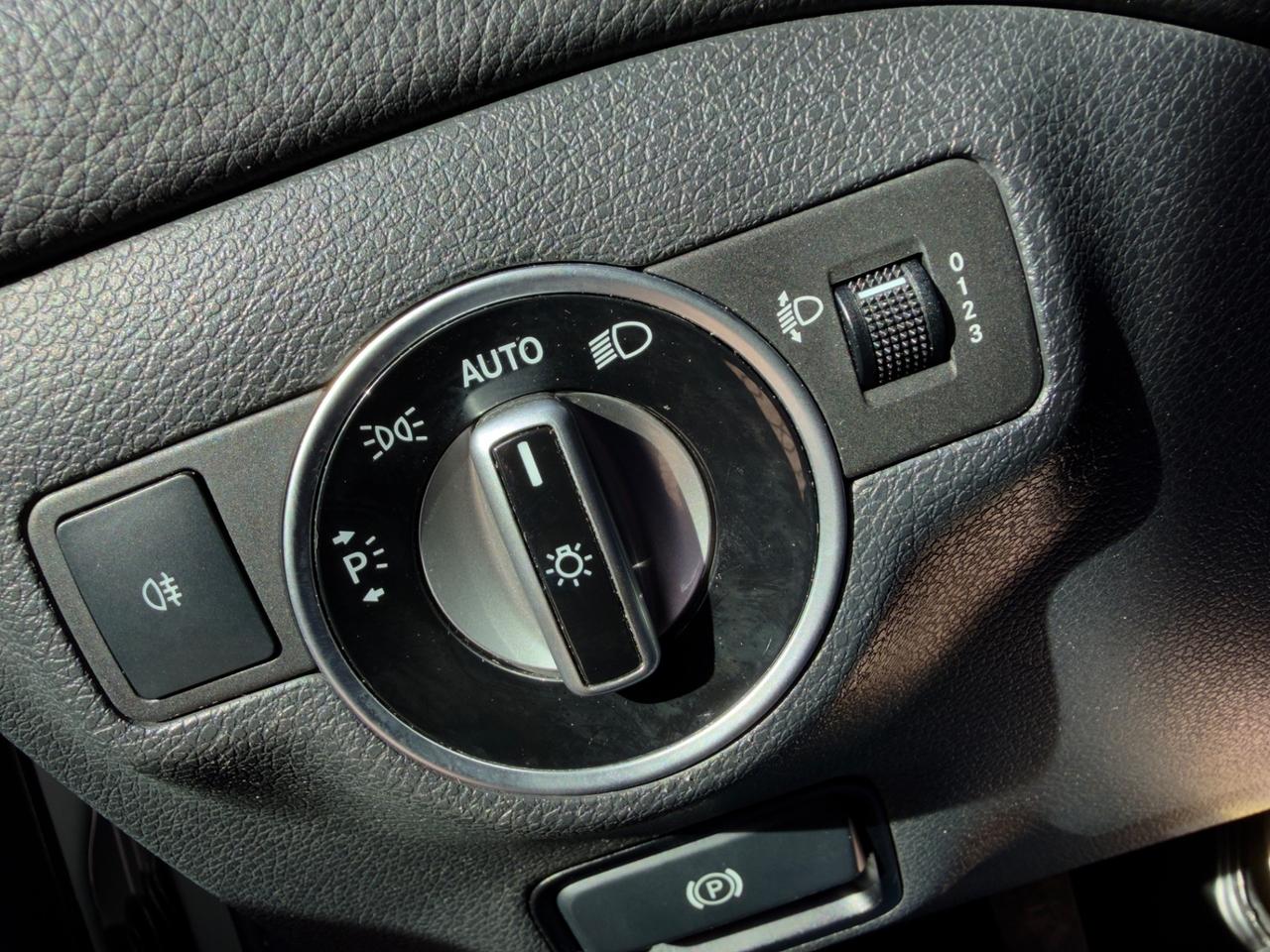 Mercedes GLA 180 d Sport - GARANZIA