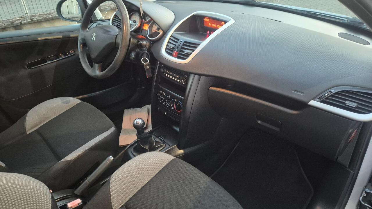 Peugeot 207 1.4 8V 75CV 5p. Energie Sport GPL