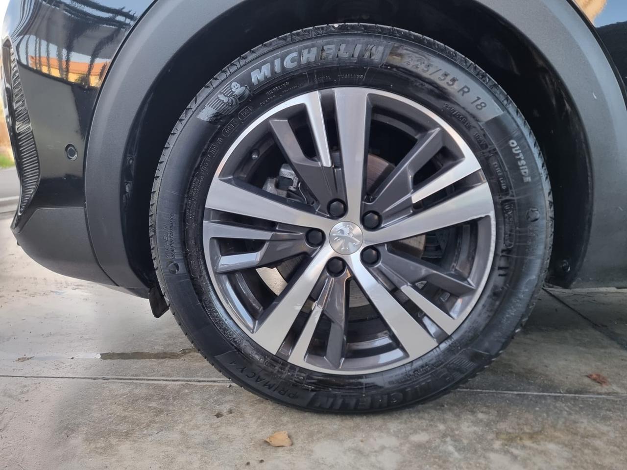 Peugeot 3008 BlueHDi 130 S&S EAT8 Allure