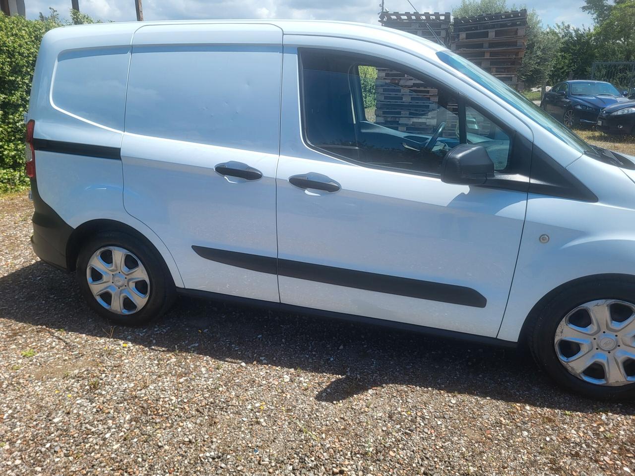 Ford Transit Courier